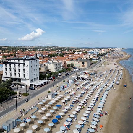 Hotel Florence Marotta Kültér fotó
