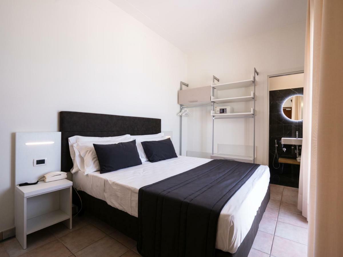 Hotel Florence Marotta Kültér fotó