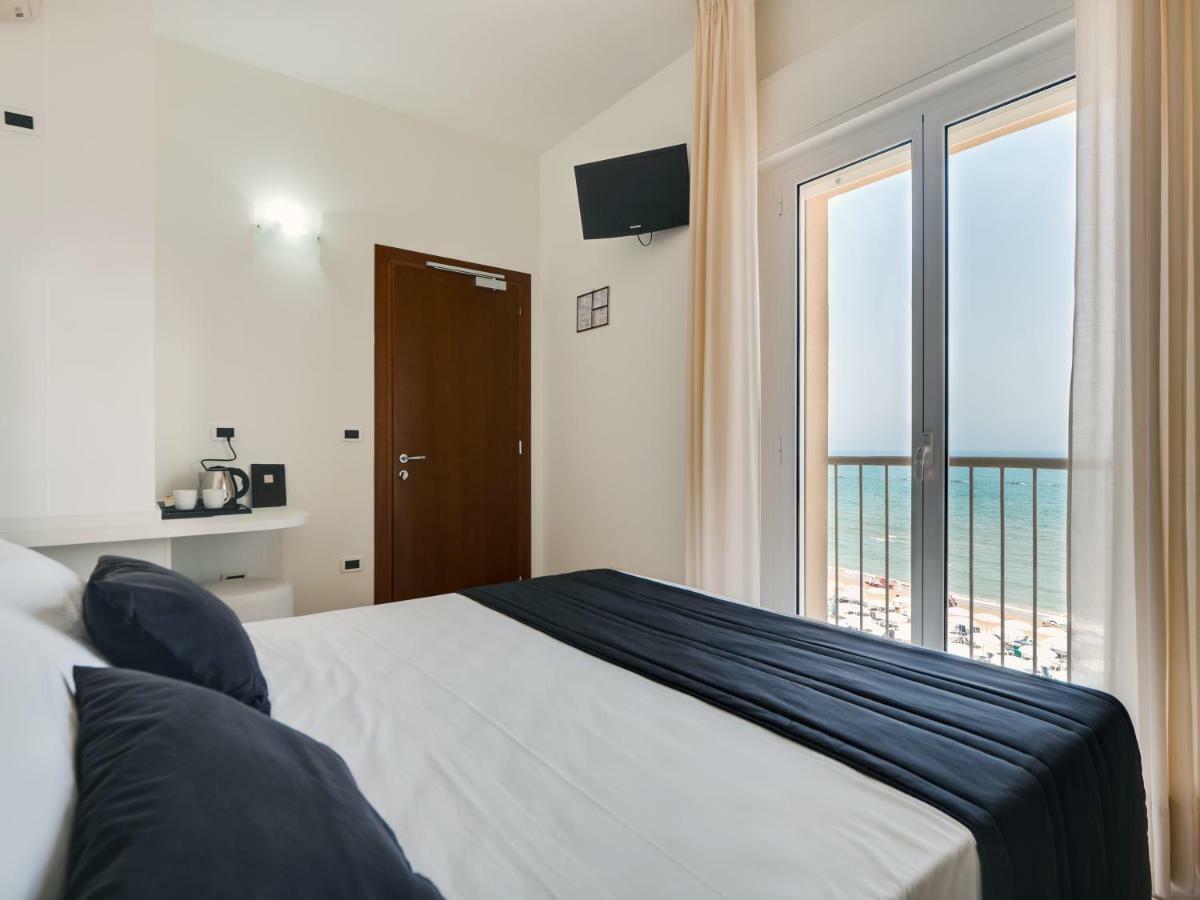 Hotel Florence Marotta Kültér fotó